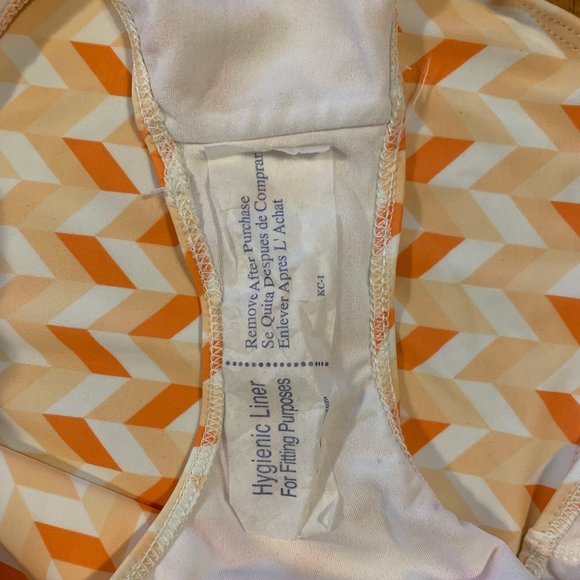 NWOT Kortni Jeane 2-piece bathing suit - Picture 6 of 11